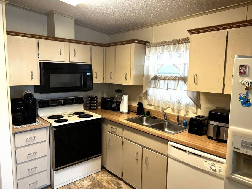 622 Century Drive a Winter Haven, FL Mobile or Manufactured Home for Sale